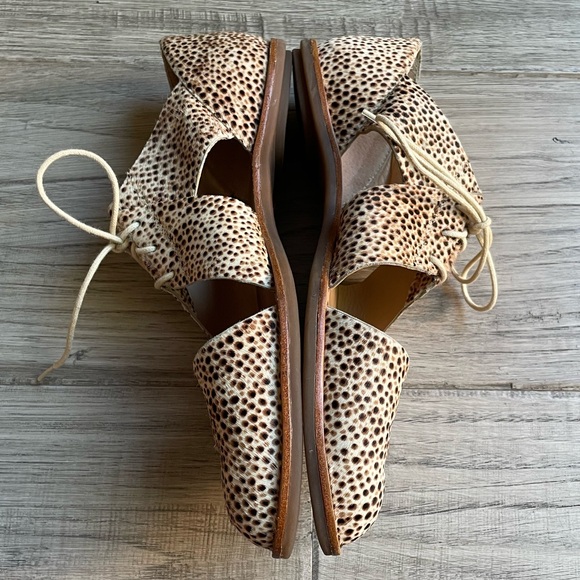 Loeffler Randall Willa Pony Hair Lace Up Oxford Flat Cut Out Brown/Cream SZ 7 - Picture 3 of 14